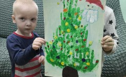 РУБРИКА: "Творчество Улыбки" Мастер-класс в нетрадиционной технике рисования " Новогодние рисунки из ладошек"