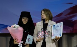 Победа в Год единства: руководитель «Фабрики Памяти» Людмила Григорьева получила национальную премию «ЖЕНЩИНЫ РОССИИ»