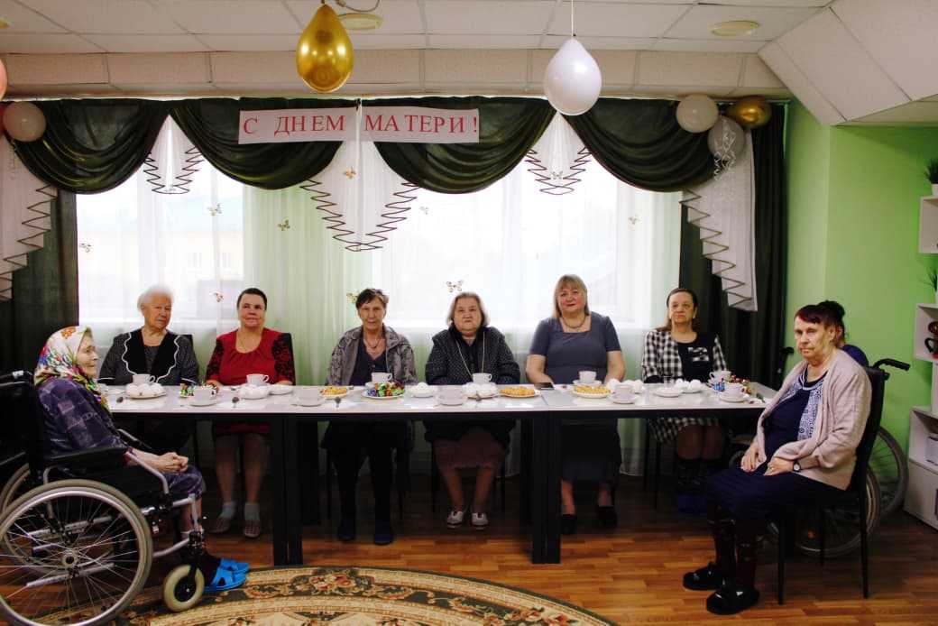 Мероприятие ко Дню матери «Прекрасен мир любовью материнской»