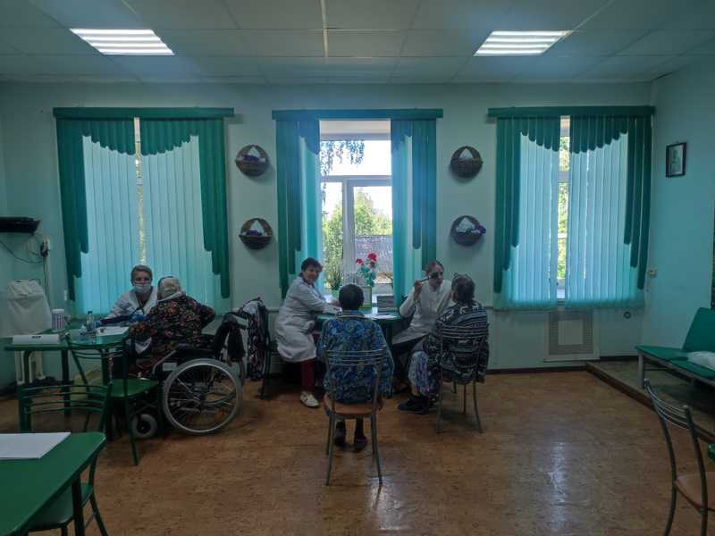 Медицинский осмотр получателей социальных услуг.