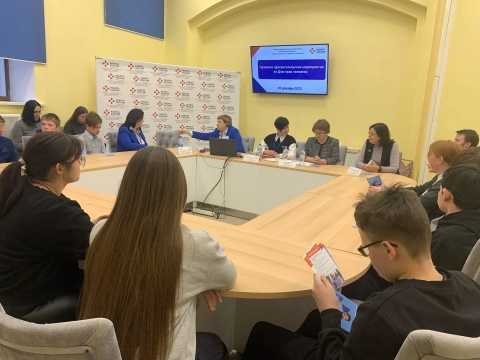 9 декабря старшие воспитанники приняли участие в правовом просветительском мероприятии ко Дню прав человека, которое проводилось сотрудниками Нижегородского центра занятости населения и Уполномоченным по правам ребенка в Нижегородской области Маргаритой В
