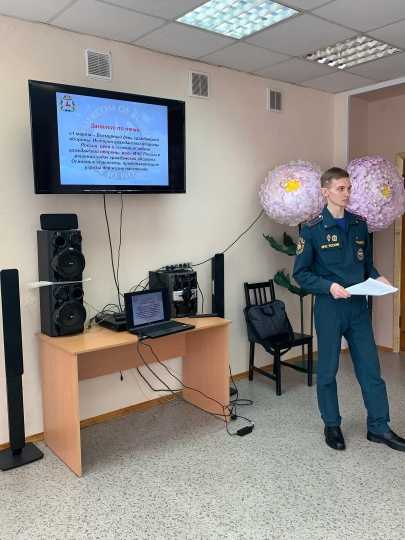 Воспитанников ГБУ «ОСРЦН «Бригантина» посетил Максим Дмитриевич Мокринский - заместитель начальника пожарной части № 74 I пожарно-спасательного отряда ФПС ГПС главного управления МЧС России по Нижегородской области.