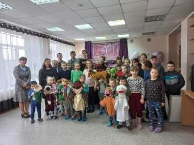Воспитанников ГБУ «ОСРЦН «Бригантина» посетили гости - творческий коллектив «Благая весть» от объединения церквей по Нижегородской области с благотворительным кукольным спектаклем «Приключения Тафари».