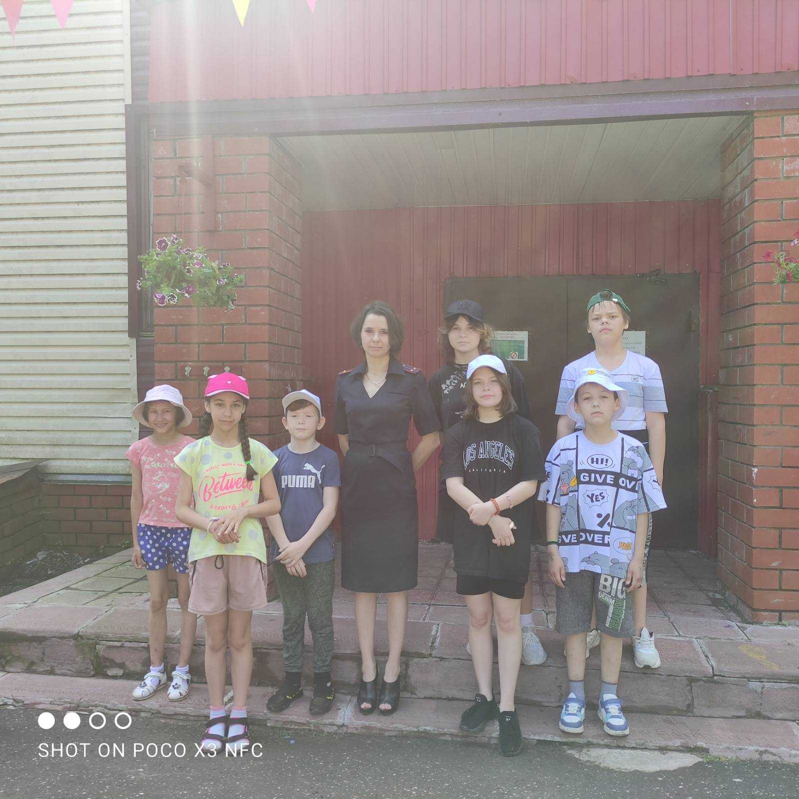 В рамках исполнения комплекса мероприятий, посвященных Международному дню борьбы с наркоманией на территории города Нижнего Новгорода, инспектором ОДН ОП №2 Управления МВД России по г. Н.Новгороду лейтенантом полиции Снежаной Асифовной Трифоновой проведен