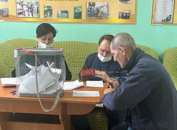Голосование на выборах-долг каждого гражданина независимо от обстоятельств.