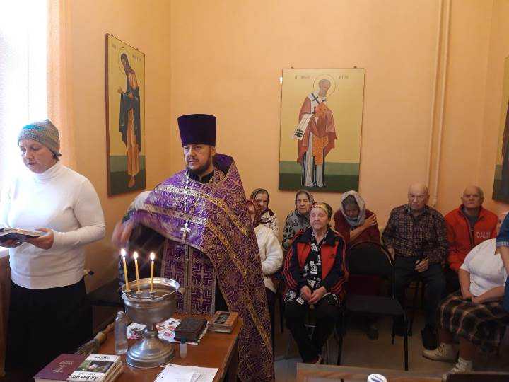 Молебен в доме-интернате