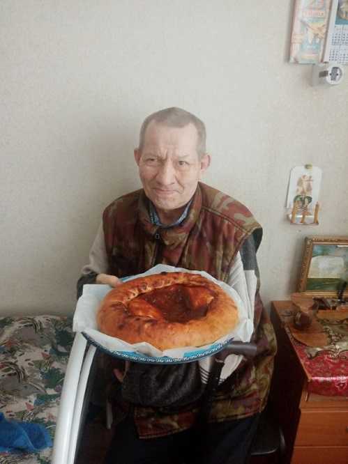 Поздравляем с днём рождения получателя социальных услуг
