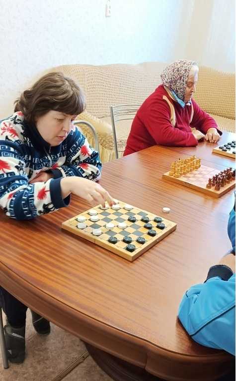 Игра в шашки