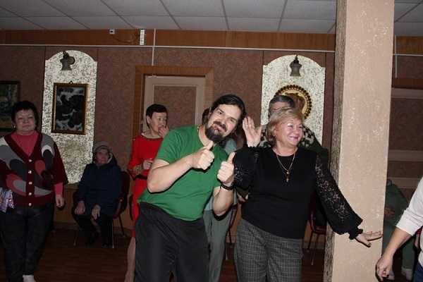 Танцевально-юмористический вечер