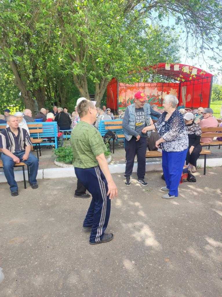 Нам будет весело, мы начинаем танцевать