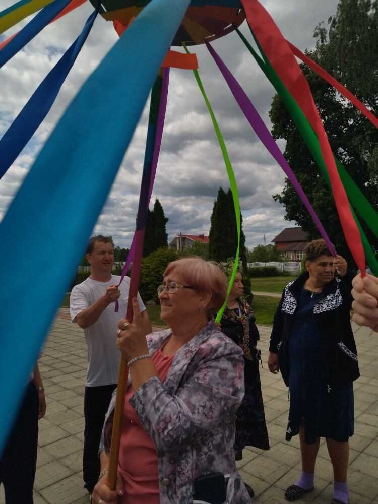 Праздник зеленой березки.