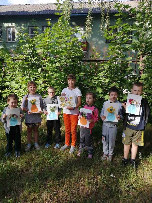 Картина из живых цветов