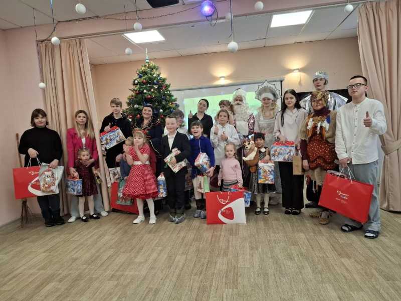 Новогоднее представление в реабилитационном центре «Алый парус»