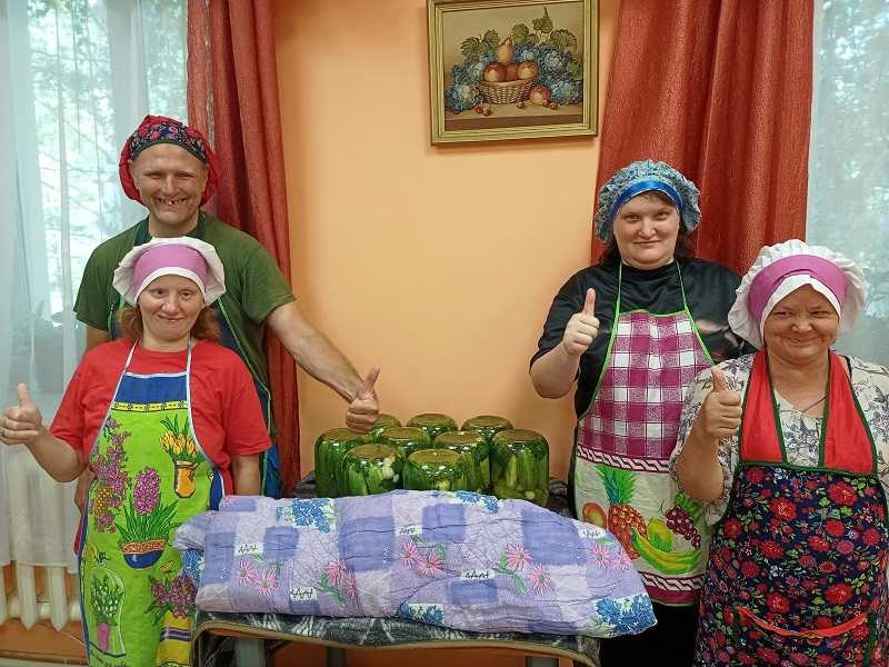 Урок домоводства. Засолка огурцов