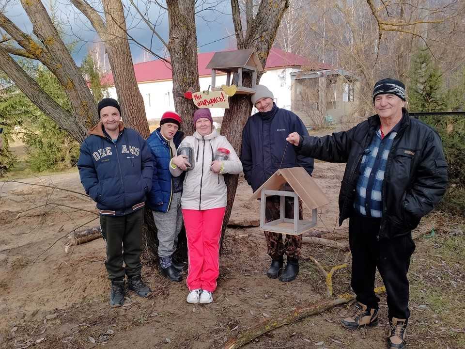 Пора открывать «птичьи столовые»