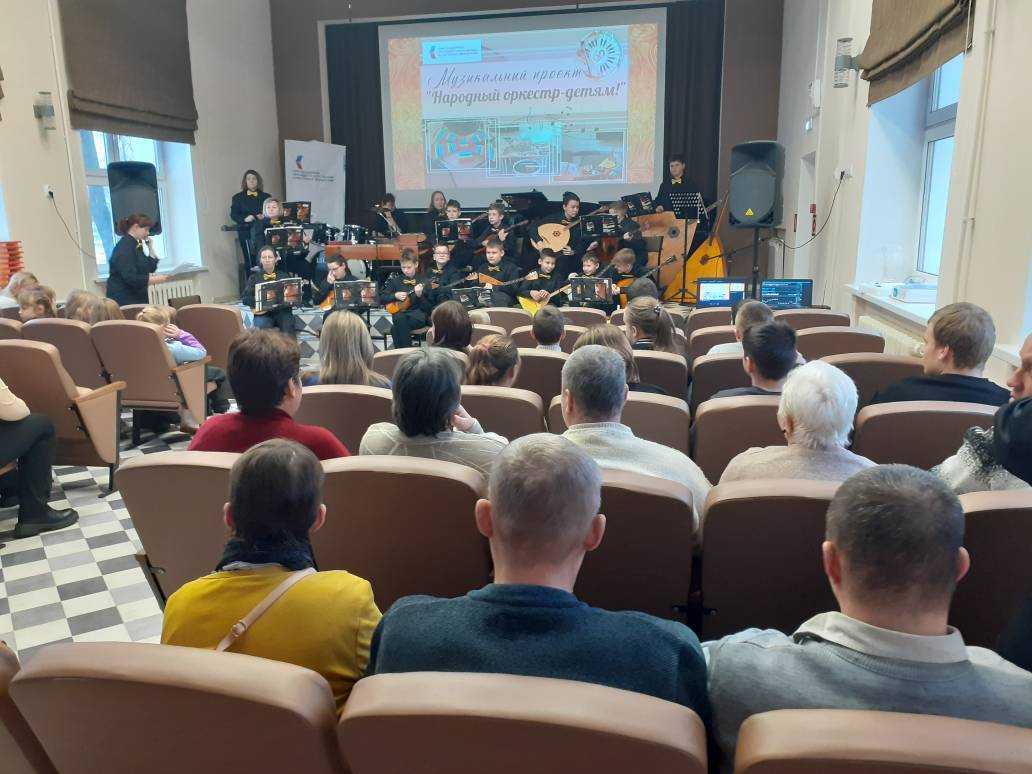 «В сиянии музыки и красок»