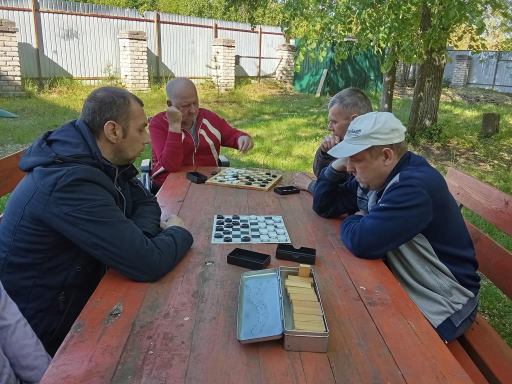 «Шашки»