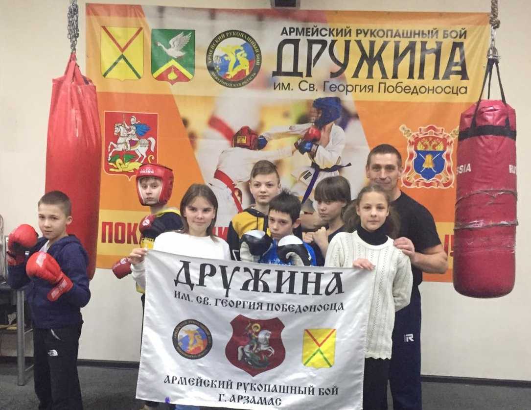 В военно-патриотическом клубе
