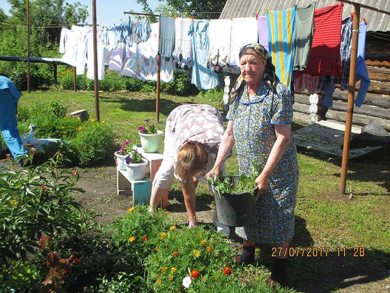 Проведение работ по благоустройству территории.