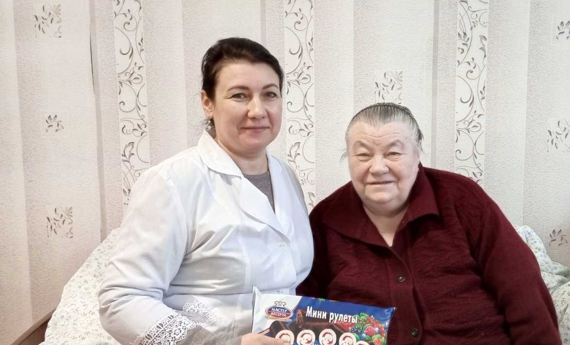 Поздравление с Днём рождения получателя социальных услуг!
