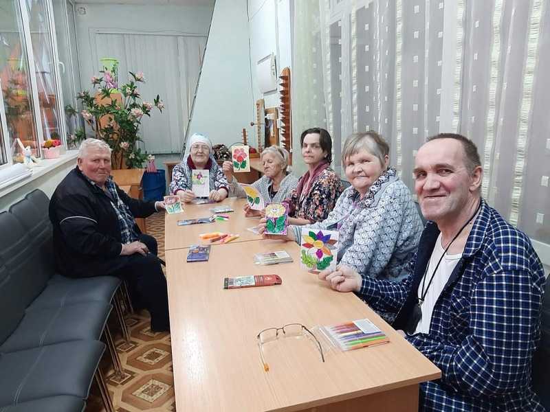 Занятие в кружке «Аленький цветочек»
