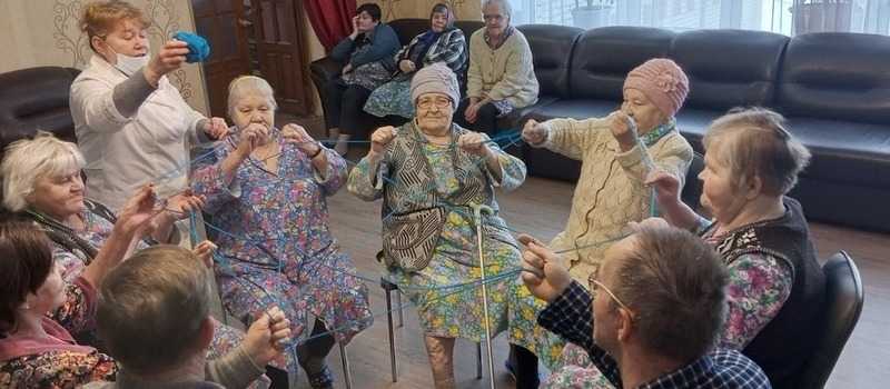 «От объятий станет всем…»