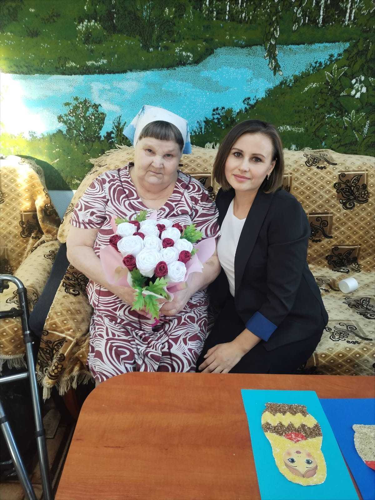 Ленточная симфония: творческое чудо в доме-интернате.