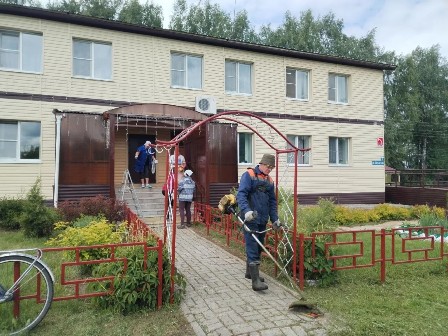«Вместе создаём красоту: благоустройство дома‑интерната»