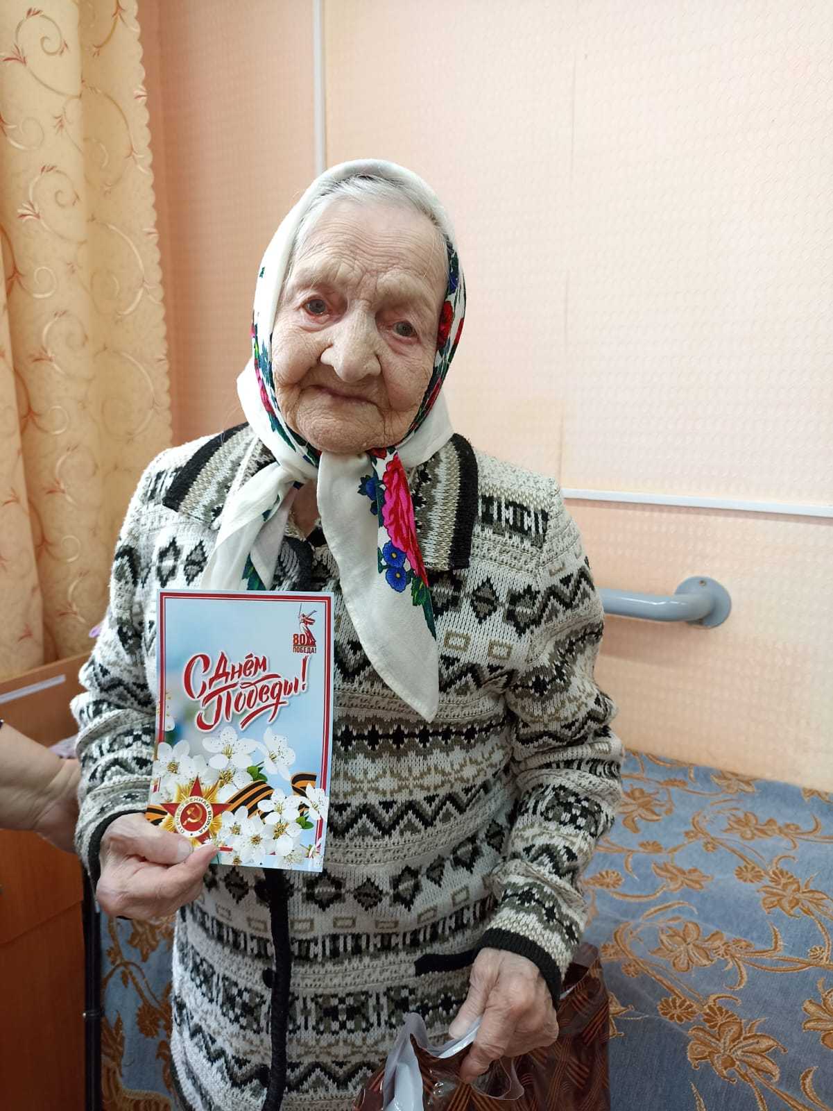 Вручение поздравительных  писем к 80-летию Великой Победы.