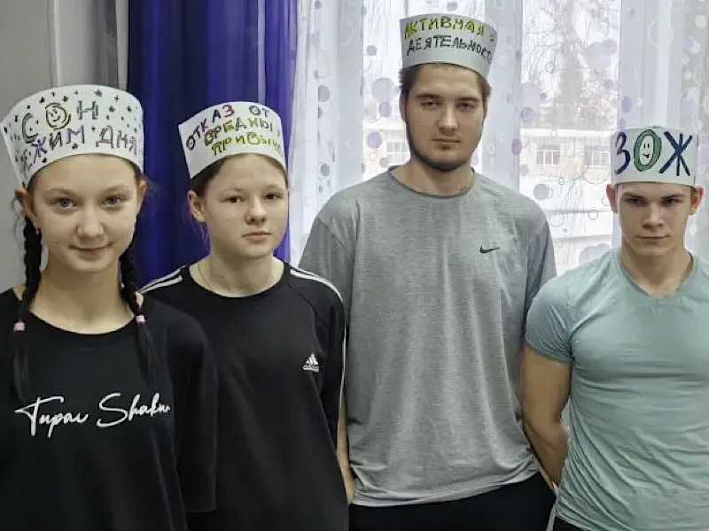 На занятии воспитатель Князева Наталья Львовна и ребята обсудили важность здорового образа жизни