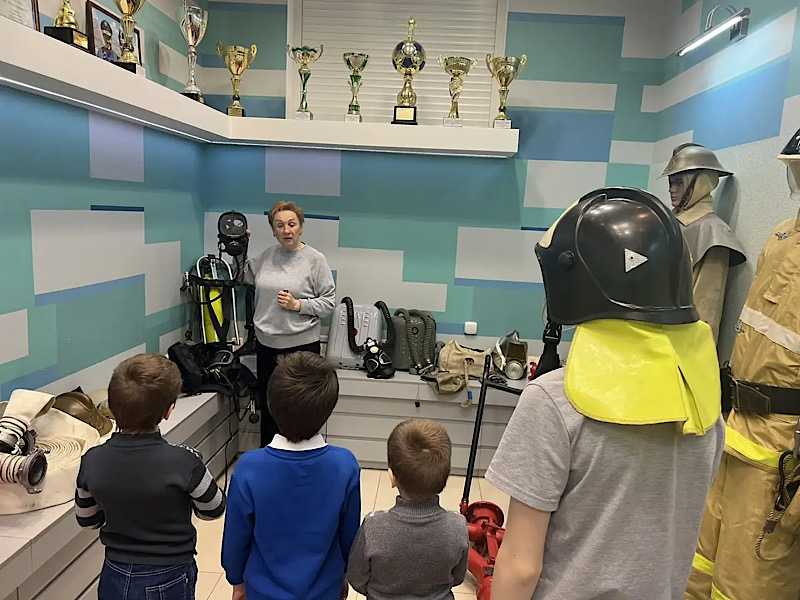 В завершение каникул ребята совершили познавательный визит в Музей пожарной охраны