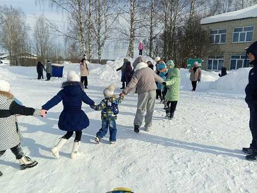 Прощай, Зима! Как Большая Арья провожала холода с блинами и смехом