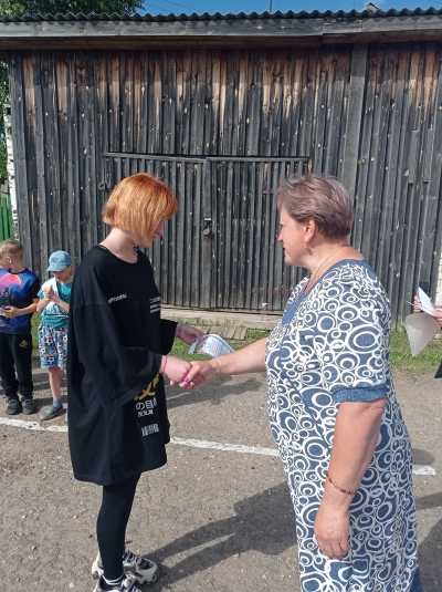 Праздничное закрытие первой смены в лагере 
