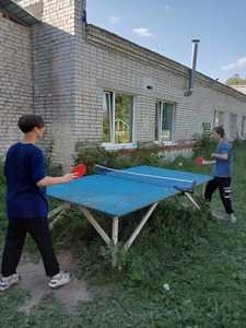 Игра в настольный теннис