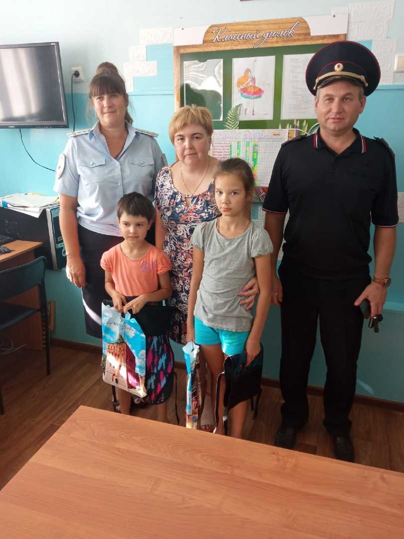 Скоро в школу