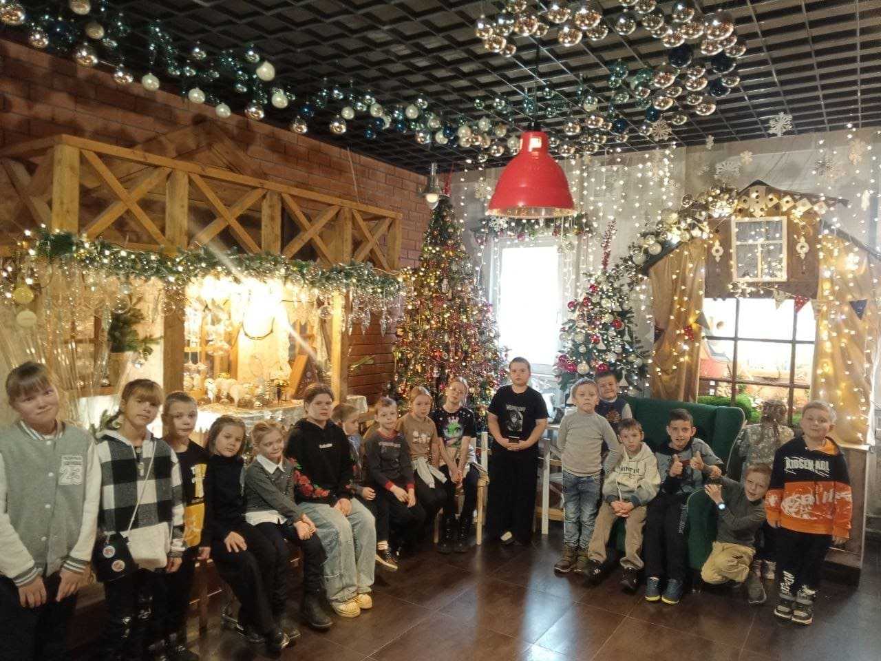 Экскурсия на фабрику елочных игрушек