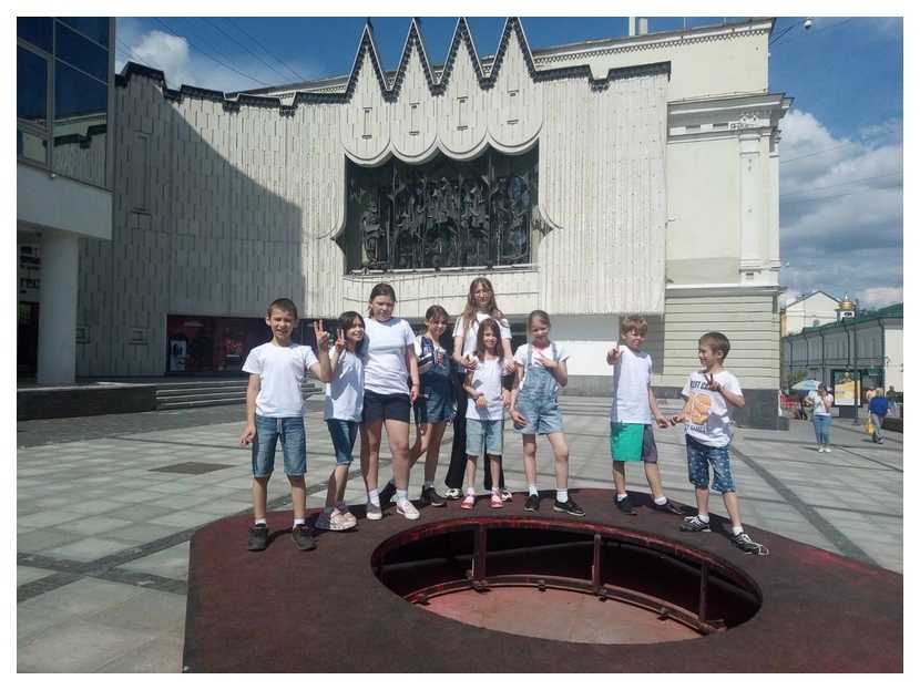 В кукольном театре