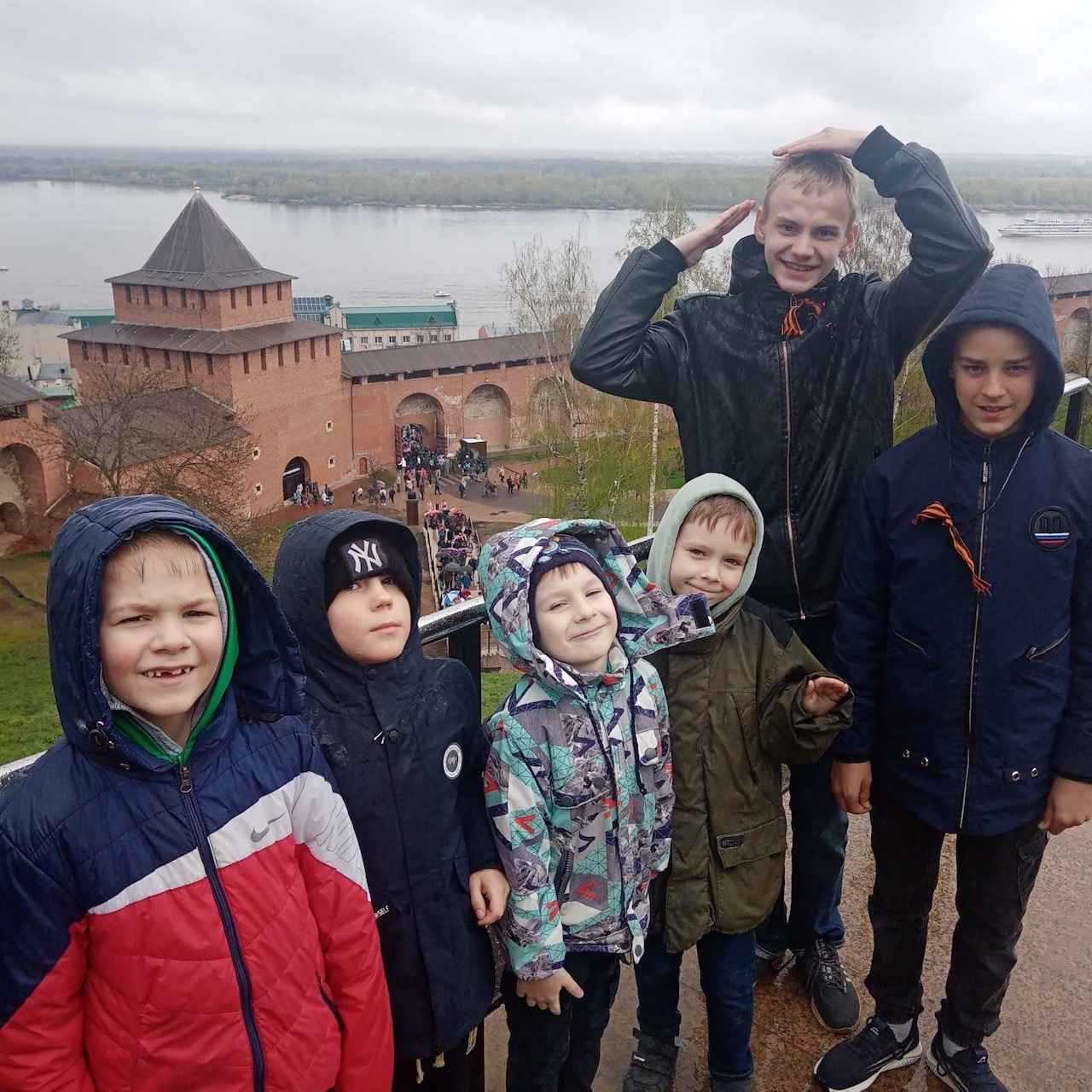 Праздничный Нижний