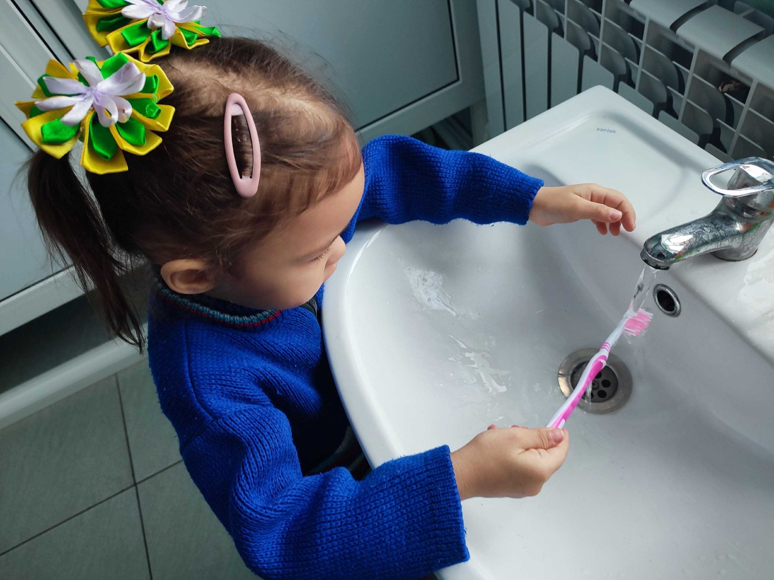 Учимся чистить зубки