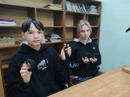 «Браслеты выживания для СВОих»