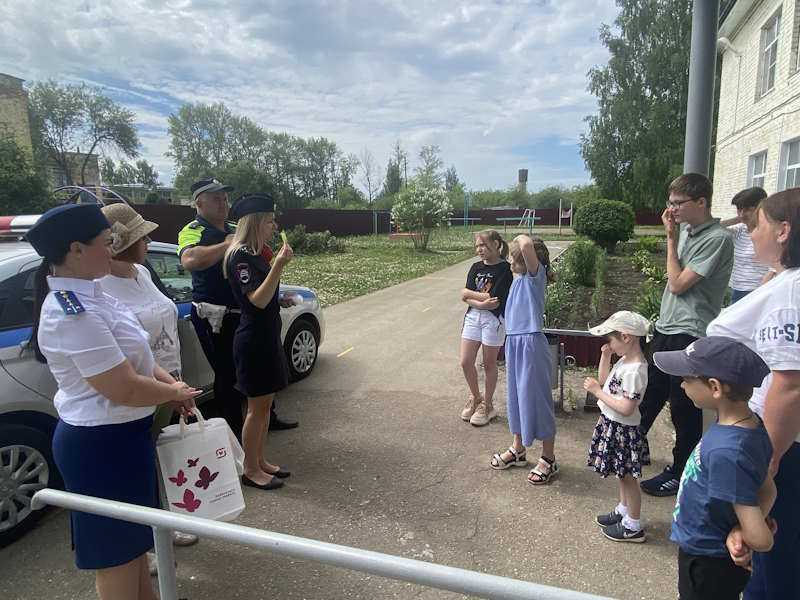 К ребятам к Дню защиты детей приехали гости