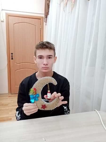 Месяц своими руками