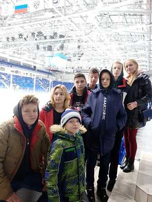 Поездка на Чемпионат женской хоккейной лиги.