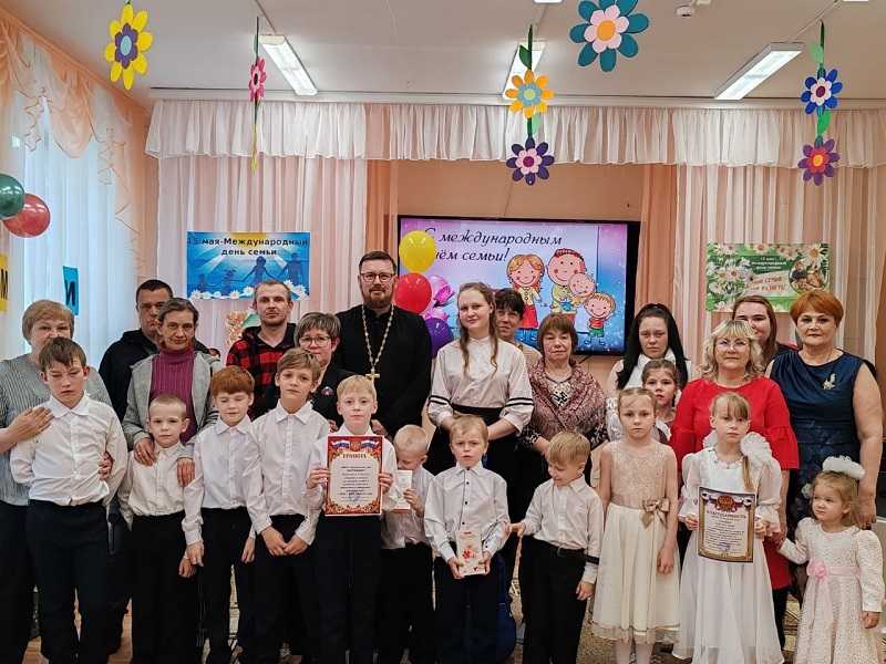 Всей семьёй к нам приходите!