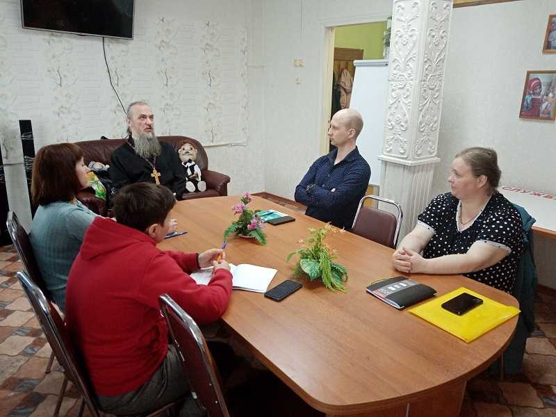 Особенности семейного воспитания приемного ребенка