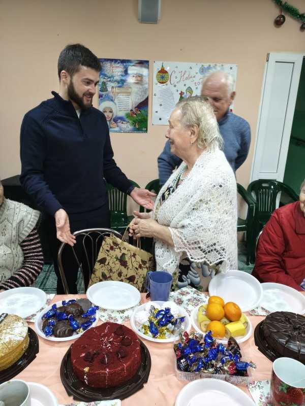 Сегодня, в этот чудесный зимний день, радостные поздравления получает в кругу близких и друзей Керн Раиса Адамовна. 
