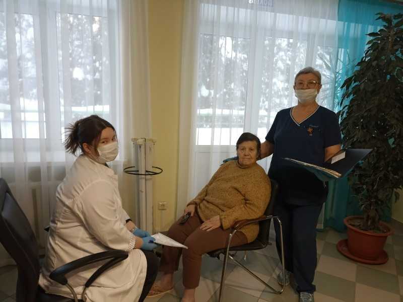 В нашем доме-интернате  состоялось первое дистанционное консультирование с участием врача-терапевта Клюшиной Ольги Ивановны и врача-эндокринолога Дубровина Демида Петровича.