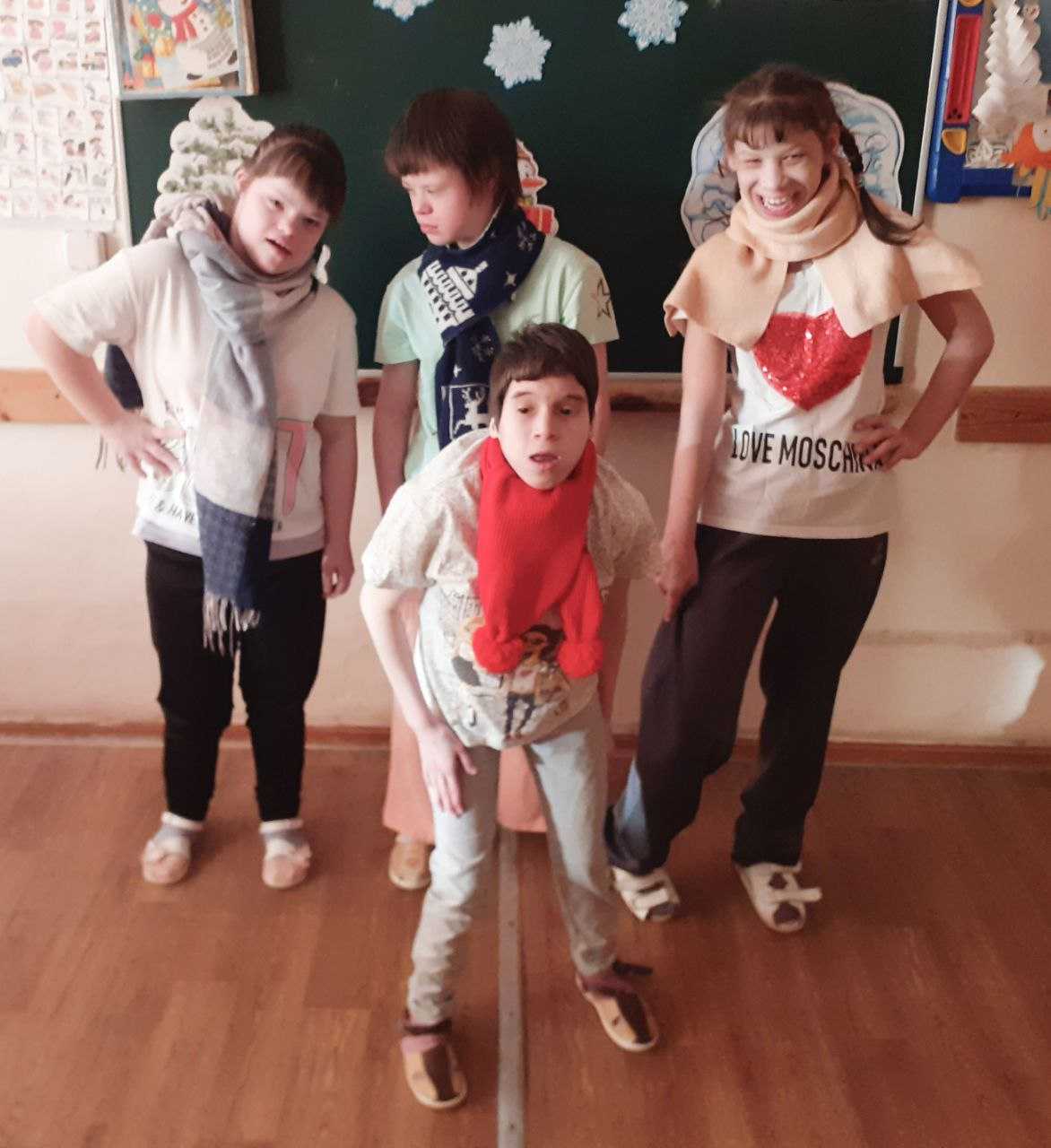 «Разноцветный мир шарфов»