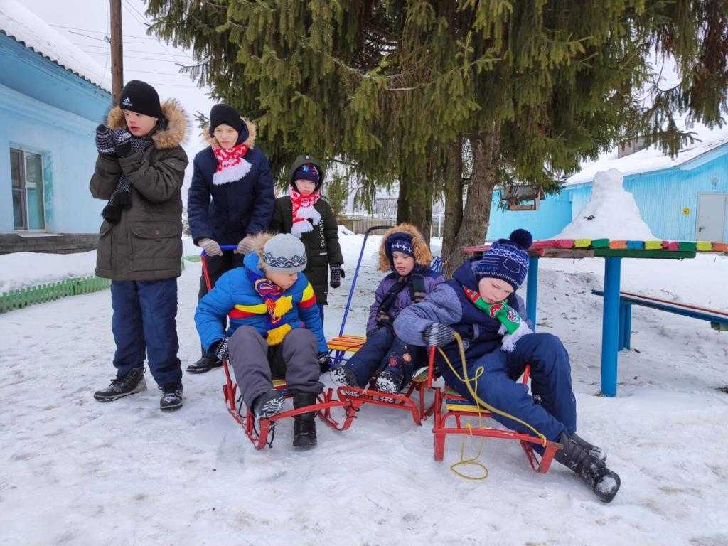 КАТАНИЕ НА САНКАХ